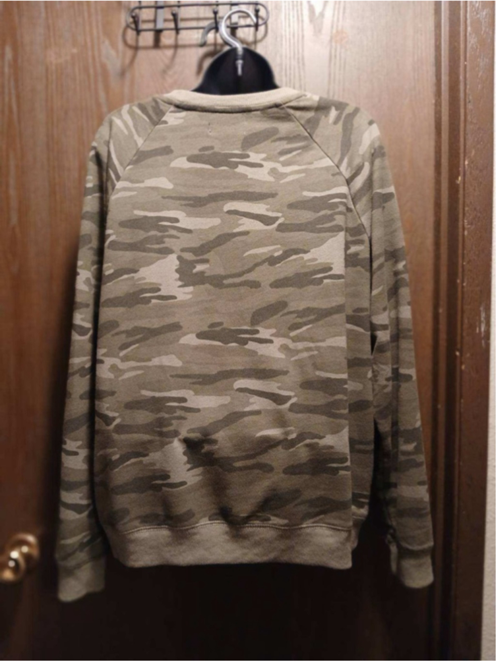 Lucky Brand Women's Olive Camo Raglan Sweatshirt - Size XL - INV377 h - Picture 11 of 11